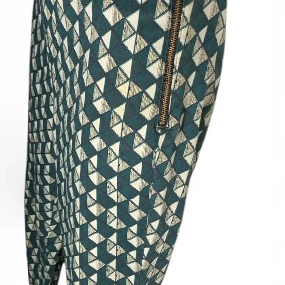 H&M Women's Leggings with Green and Cream Geometric Pattern (item#10243) - Picture 3 of 7